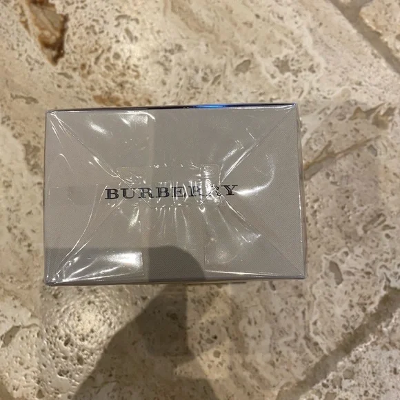 BURBERRY ✨ - Picture 4 of 4